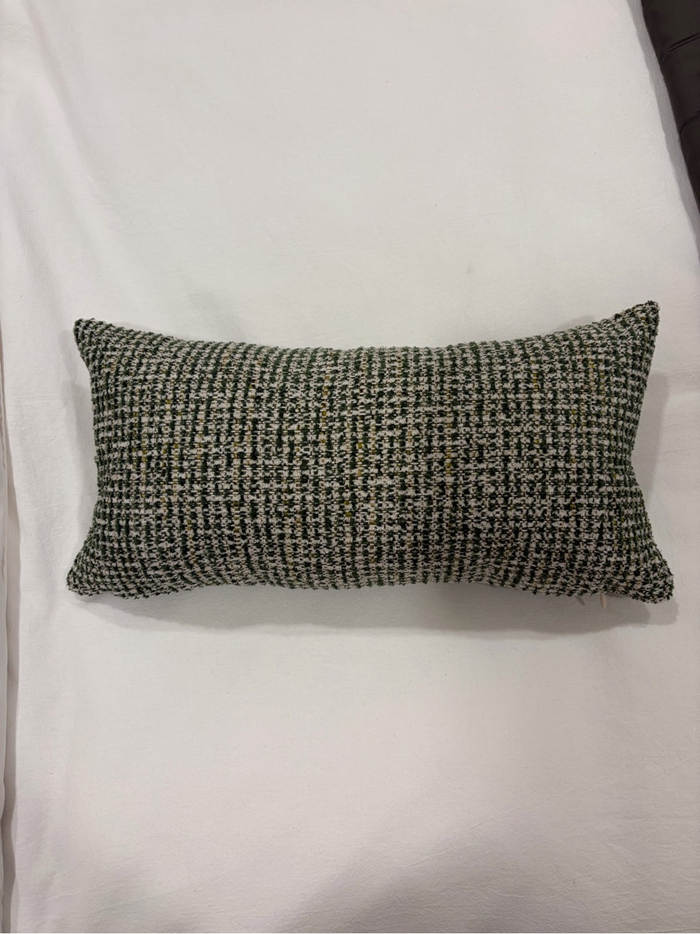 Tiny throw pillow includes insert